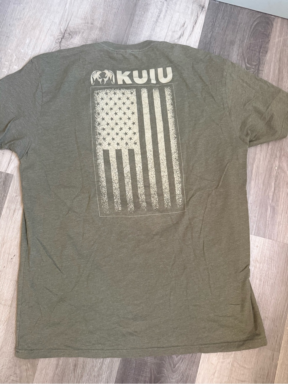 KUIU Vertical Flag Logo T-Shirt Military Green XL